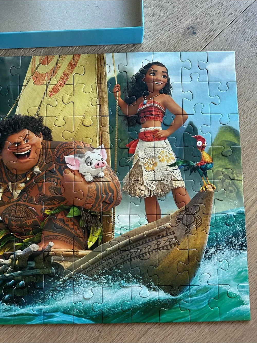 Ravensburger Moana 100-Piece Puzzle with Bright Blue, Green, Tan and Brown Art